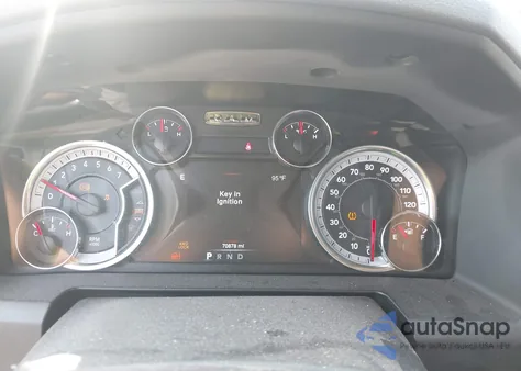 2019 Ram 1500 Classic Warlock 4X4 6'4 Box из США, поврежденный, VIN 1C6RR7GT5KS737117